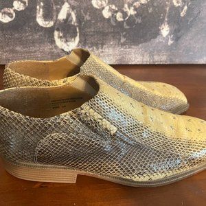 Giorgio Brutini "Felix" Undyed Natural Genuine Snakeskin Slip-On Loafers